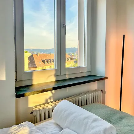 Stylish Solo Sanctuary With Stunning Views *
